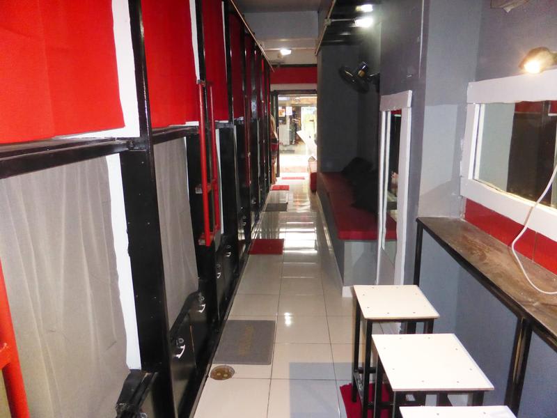 Stones Bar Dorm Rooms And Restaurant - Dormsin