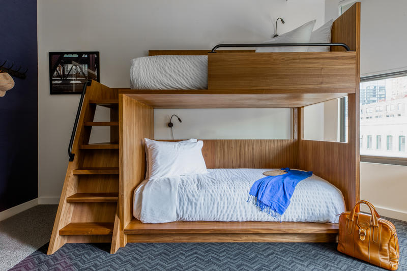 Best Hostels In Chicago - Found Hotel Chicago River North