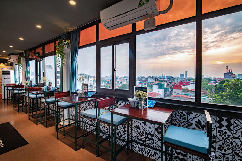 best hostels hanoi - Babylon Garden Inn - restaurant