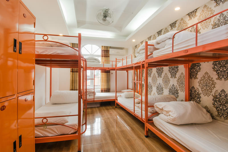 best party hostels hanoi - central backpackers - bunk beds