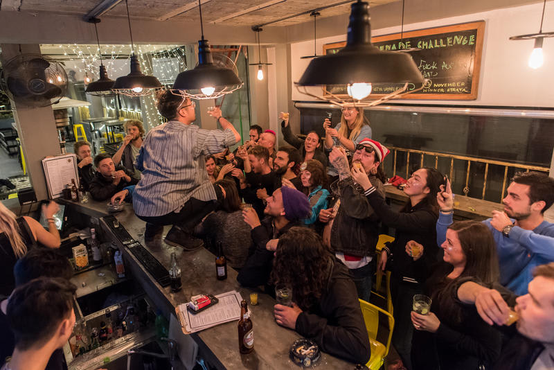 best hostels hanoi - Flipside Hostel - bar