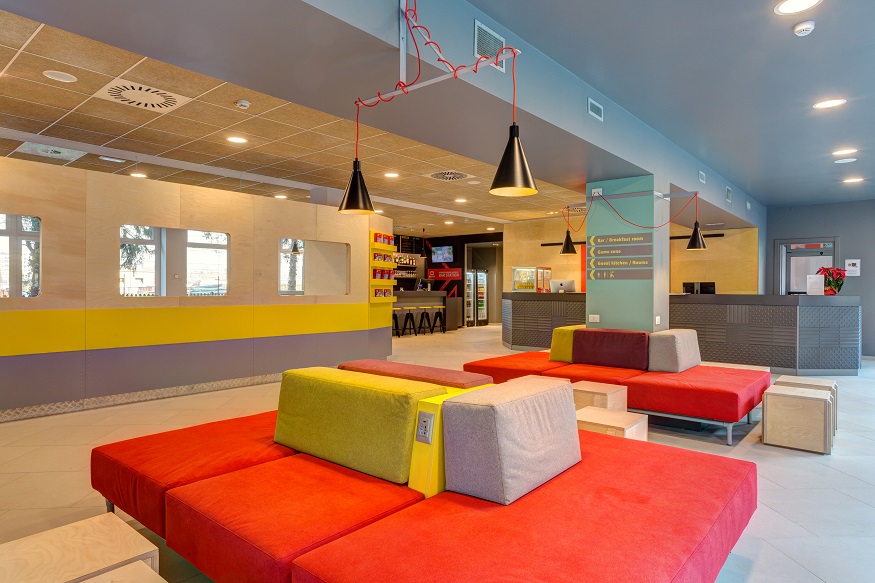 best hostels in milan, Meininger Milano Garibaldi sofas