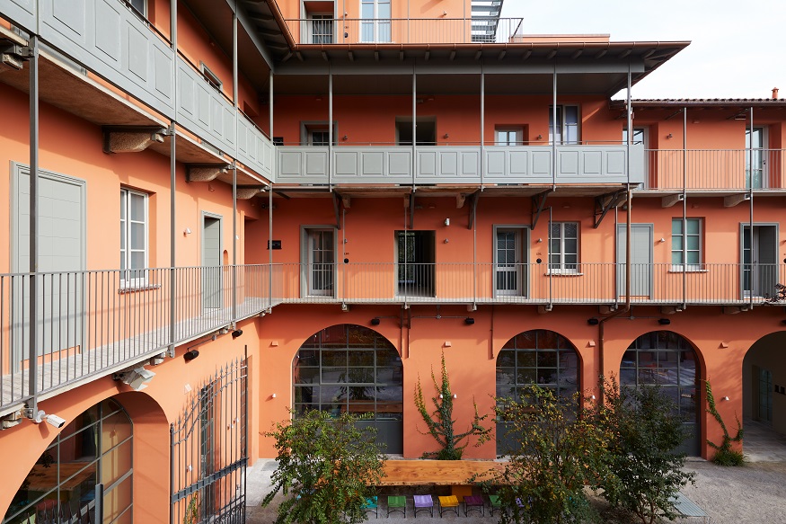 best hostels in milan, combo milano terrace