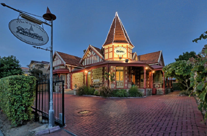 best hostels in Perth - The Witch's Hat