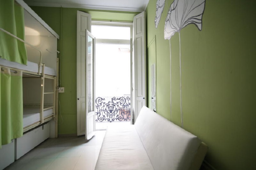 best hostels in valencia, The River Hostel dorm room