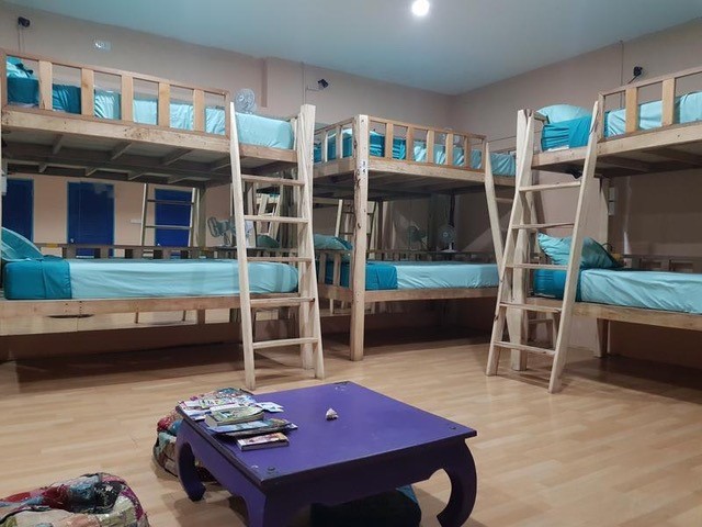 best hostels in koh samui - Casa Luna