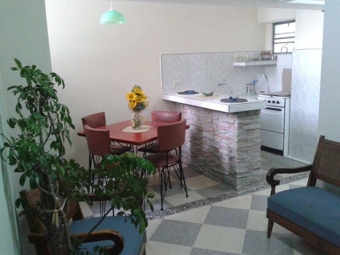 best hostels in havana - Enzo’s Backpackers