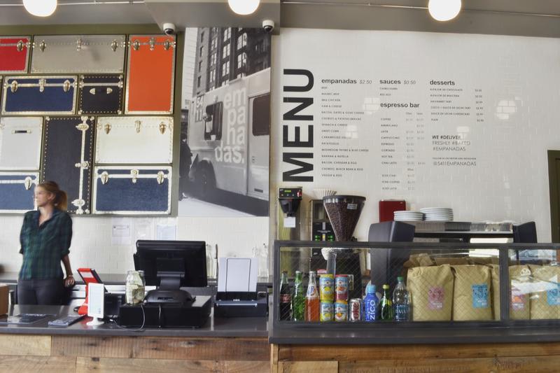 Best Hostels In Chicago -Holiday Jones