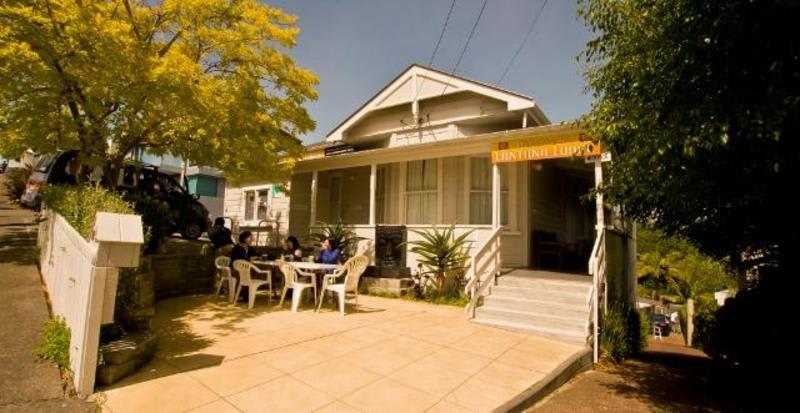 best hostels in auckland - Lantana Lodge International Backpackers