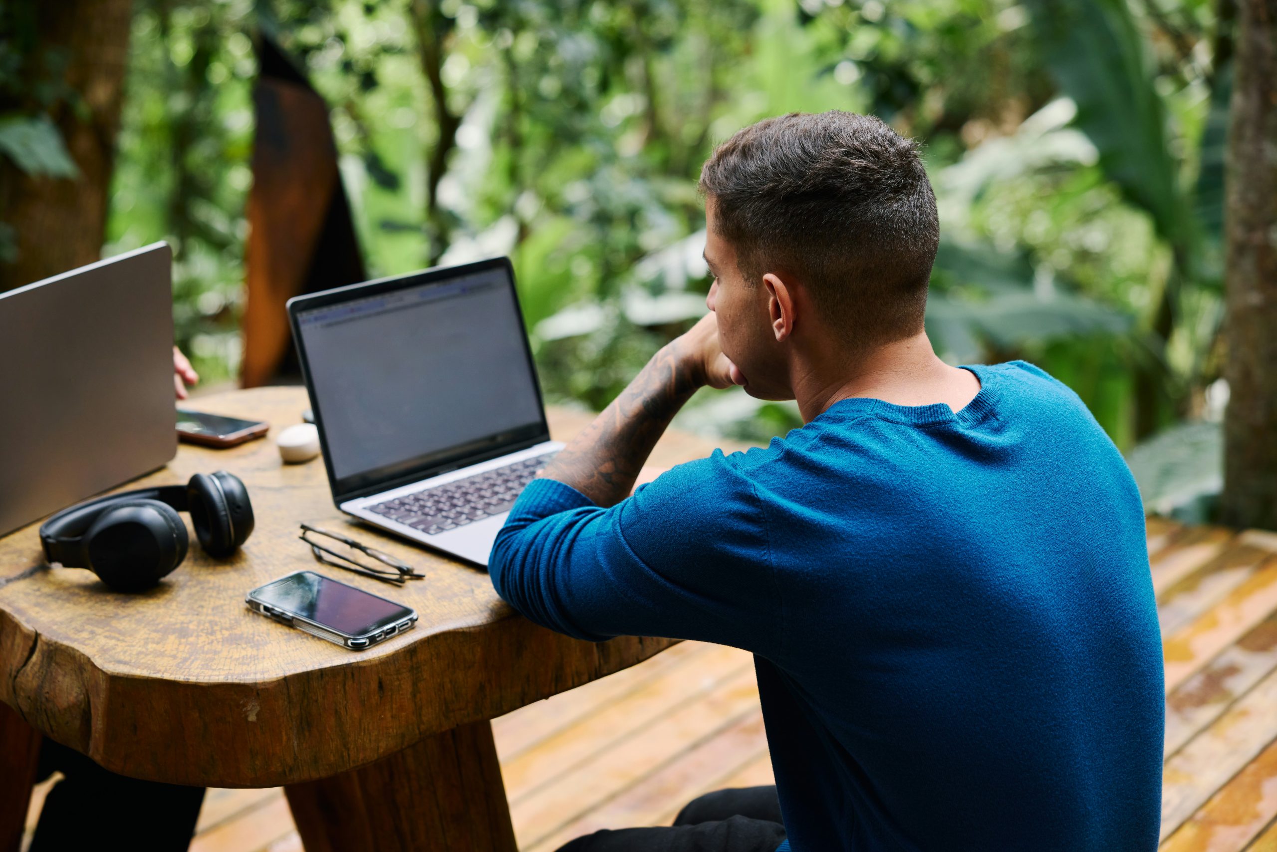 digital nomad friendly hostels