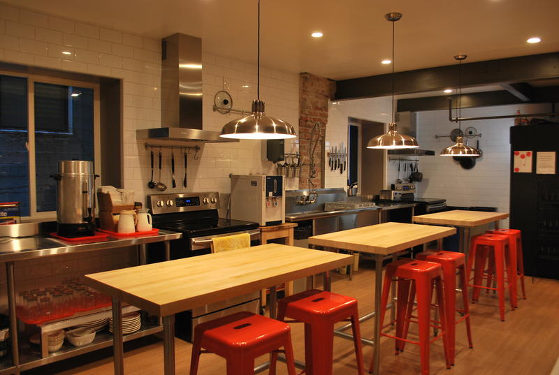 best hostels san Francisco - Orange Village Hostel