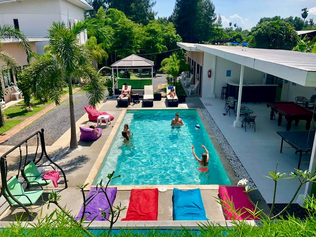 best hostels in koh samui - Samui Backpacker