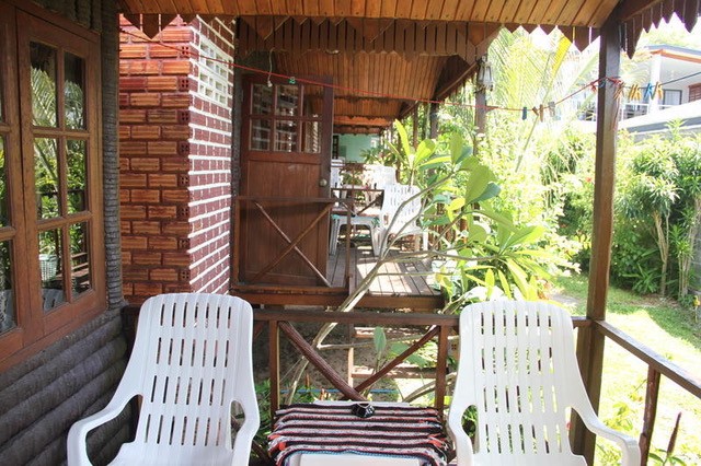 best hostels in Koh Samui - The Boardroom Beach Bungalows